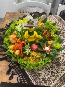 tumpeng tampah