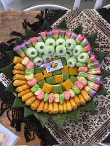 kue tampah isi 100 kue