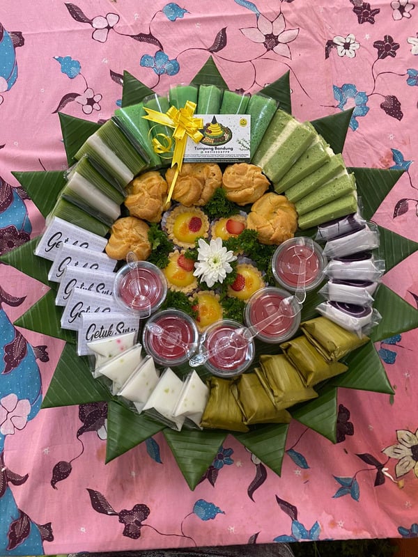 Tumpeng Bandung Snack Paket Komplit 3